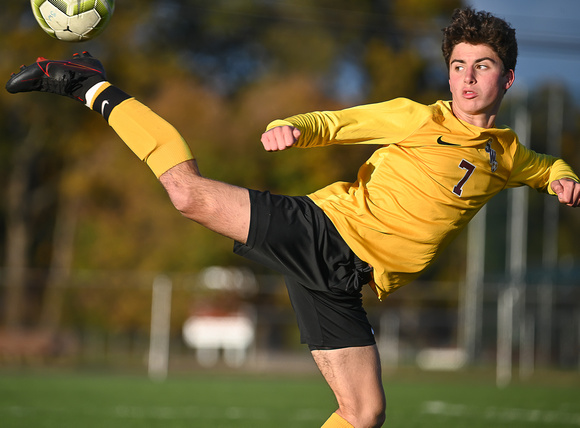 Farmington at S Windsor Boys Varsity Soccer--6